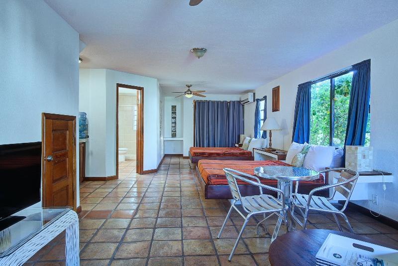 Isla Bonita Yacht Club Hotell San Pedro  Eksteriør bilde