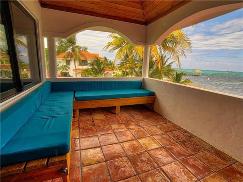 Isla Bonita Yacht Club Hotell San Pedro  Eksteriør bilde